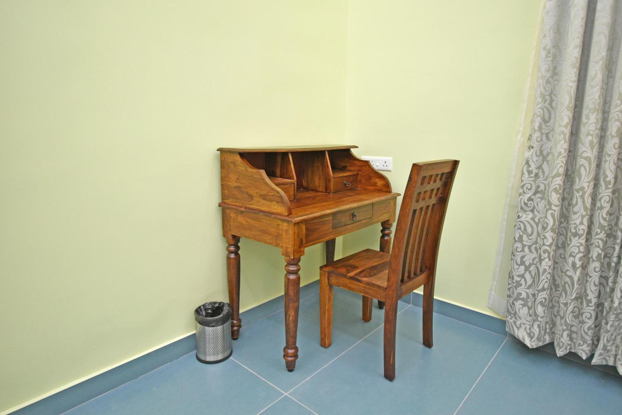 Le Colonial Suites Puducherry Buitenkant foto